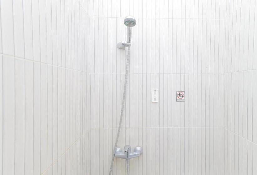 اتاق اکونومی, Reddoorz Near Bg Junction Surabaya
