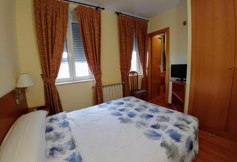 חדר סטנדרט, Hostal Prada Borges
