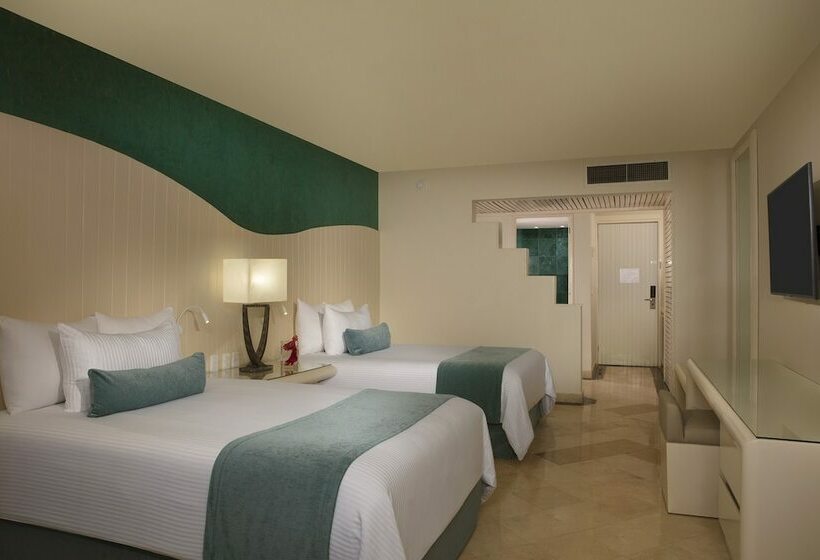 חדר דלוקס נוף לים, Now Emerald Cancun  All Inclusive