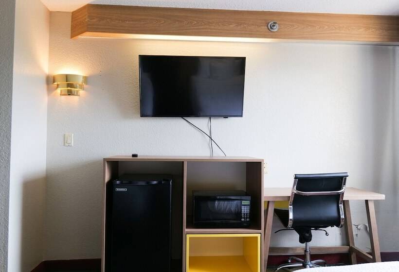 اتاق استاندارد با 2 تخت دوبل, Days Inn By Wyndham Flint/bishop International Airport