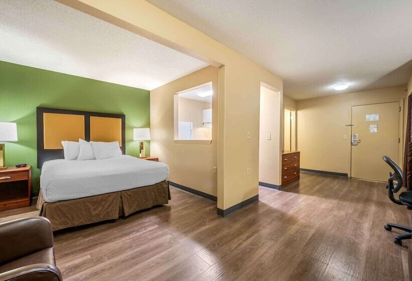 استودیوی لوکس, Extended Stay America Suites  Evansville  East