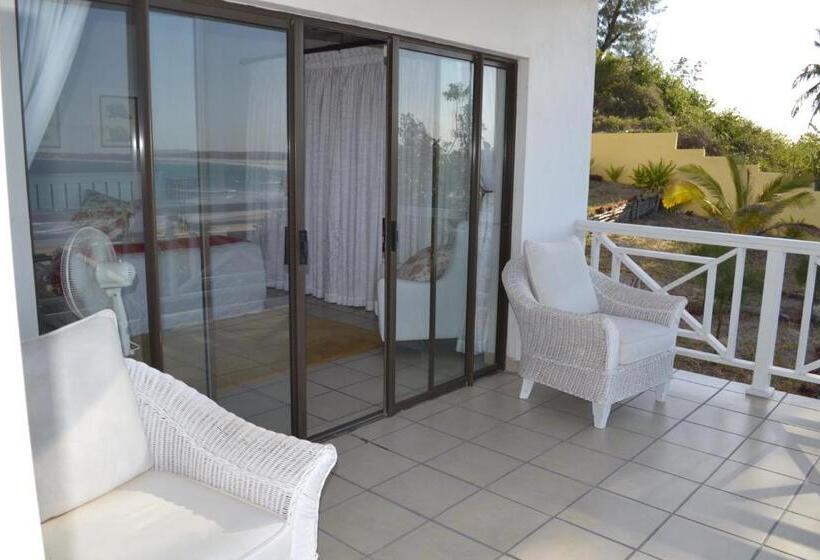 اتاق لوکس با بالکن و چشم‌انداز دریا, Casa Do Mar Guest House