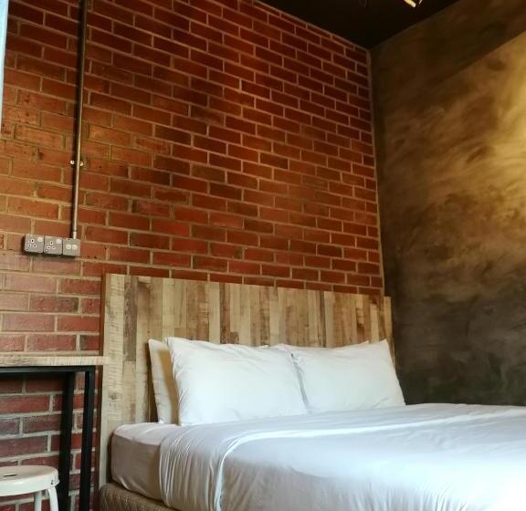 デラックスルーム, The Rise Room