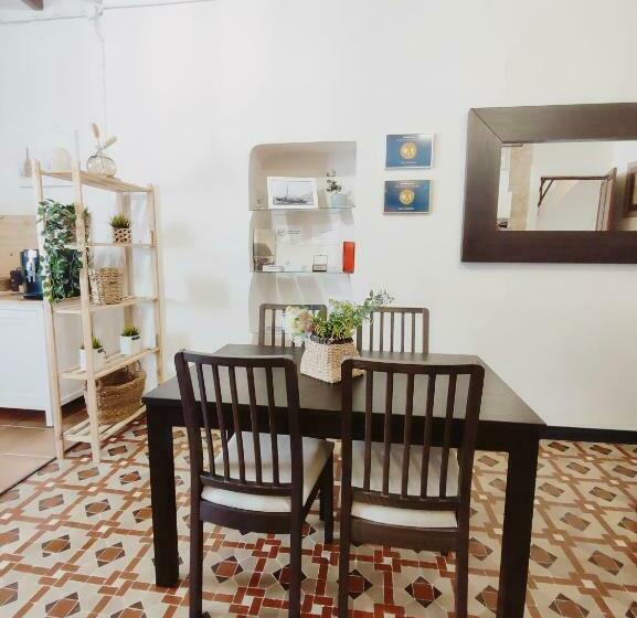 اتاق لوکس با بالکن, Casa Telégrafos