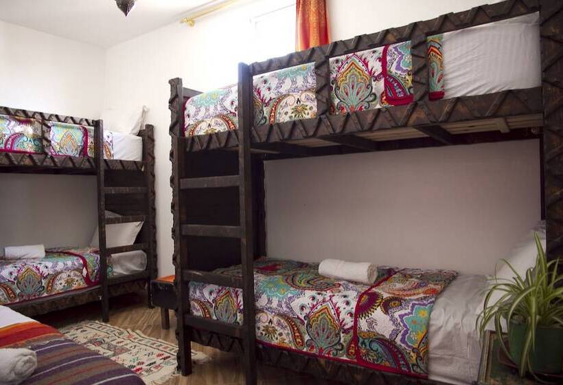 Кровать в Общей Комнате, Amayour Surf Hostel