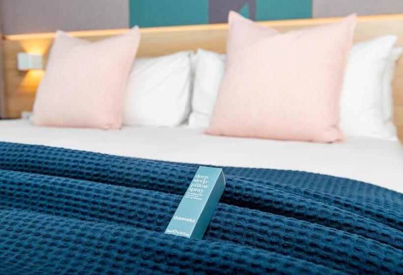 סוויטת ג'וניור, Crowne Plaza Adelaide, An Ihg