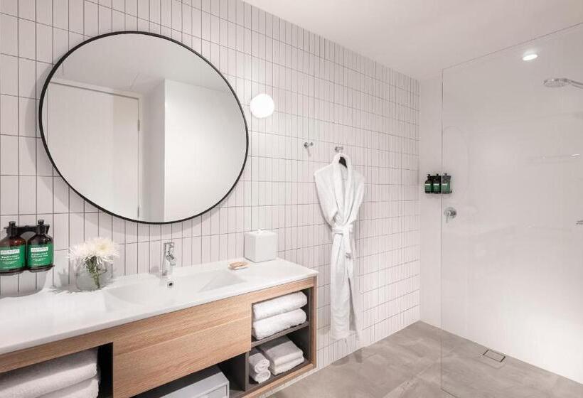 Полулюкс, Crowne Plaza Adelaide, An Ihg