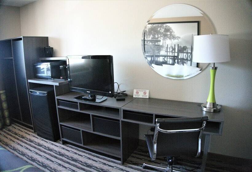 Номер Стандарт 2 Двуспальные Кровати, Super 8 By Wyndham Spirit Lake/okoboji