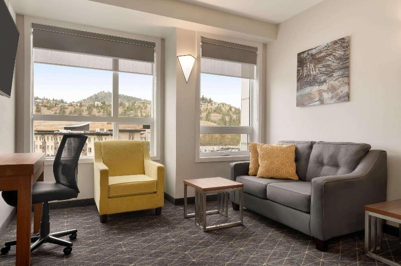 带大床的套房, Park Inn By Radisson, Kelowna
