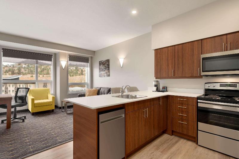 Люкс Кровать Кинг, Park Inn By Radisson, Kelowna