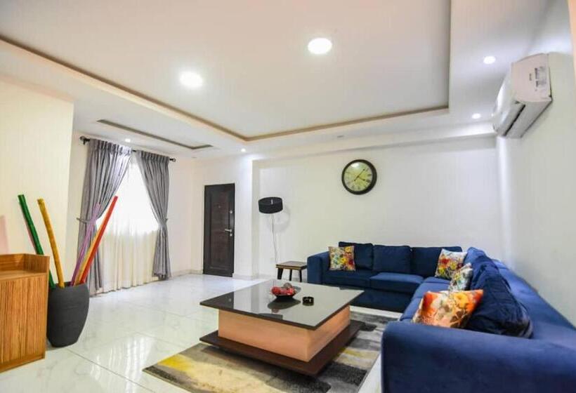 اتاق استاندارد با تخت بزرگ, Lifestyle18 Hotel And Shortlet Apartments