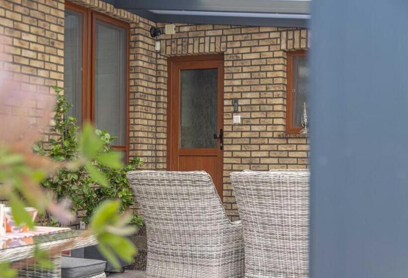 غرفة عائلية, Casa Perla