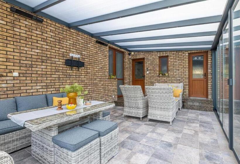 غرفة قياسية, Casa Perla