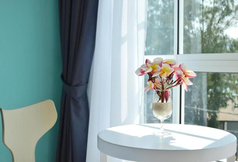 اتاق لوکس, Avi Pangkor Beach Resort