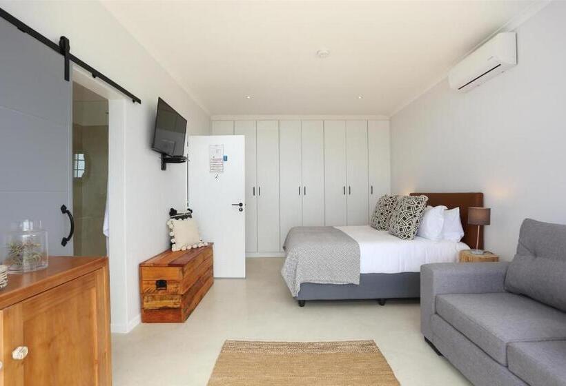 جناح ديلوكس مطل على البحر, The Lookout Guest House