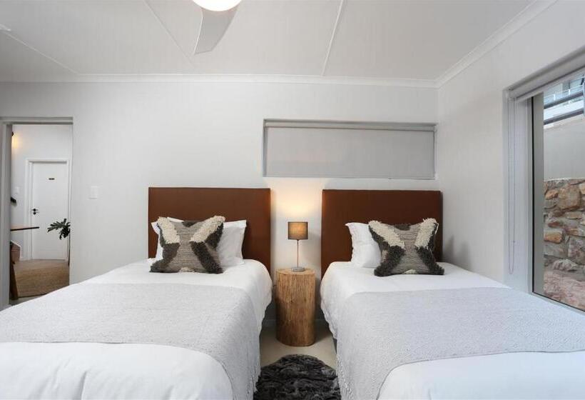 غرفة قياسية, The Lookout Guest House