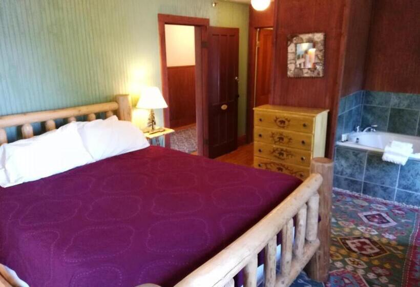 Номер Стандарт с Гидромассажем, The Woods Inn