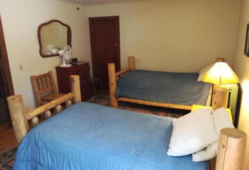 Номер Стандартный с Видом, The Woods Inn