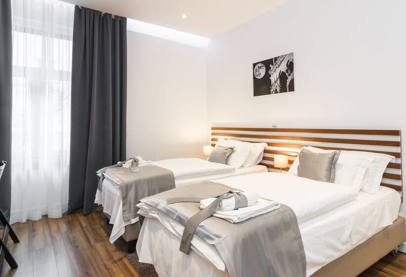 غرفة قياسية ثلاثية, Prima Luxury Rooms