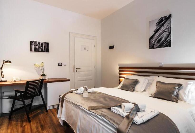 غرفة قياسية مزوَّدة بشُرفة, Prima Luxury Rooms