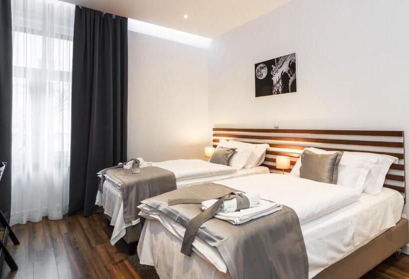 غرفة قياسية ثلاثية, Prima Luxury Rooms