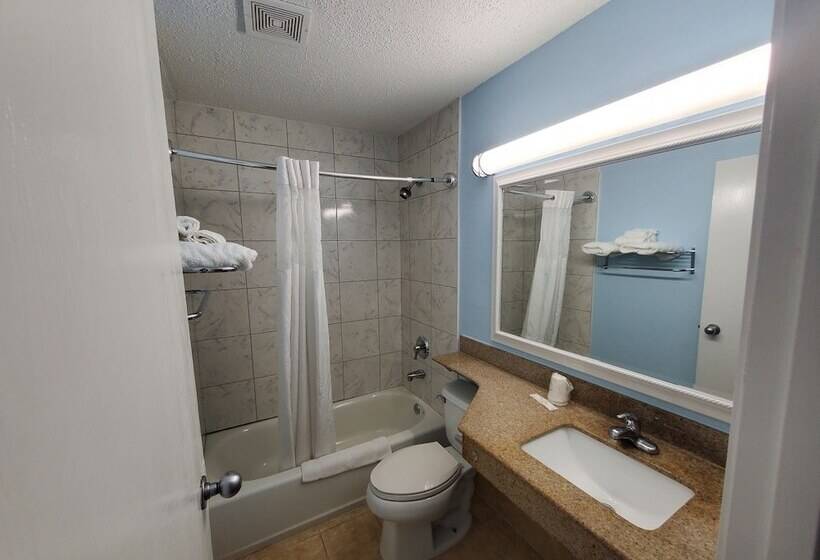 اتاق استاندارد با 2 تخت دوبل, Coastal Inn & Suites