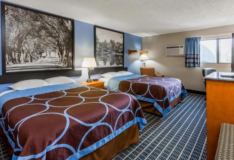 Quarto Estandar 2 Camas Casal, Super 8 By Wyndham Iowa City/coralville