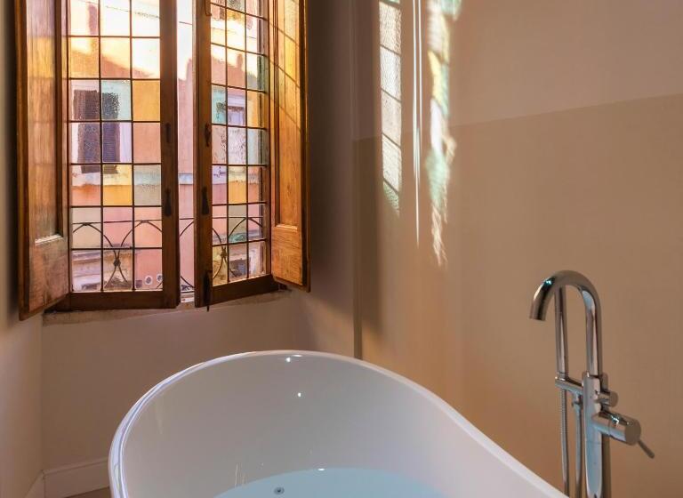 Standaardkamer met Jacuzzi, Campo De' Fiori 34