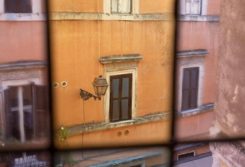 StandaardKamer, Campo De' Fiori 34