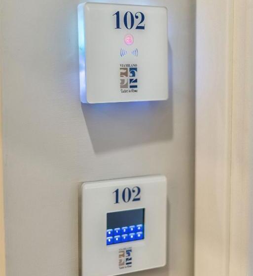 Deluxe Room, Via Milano 52