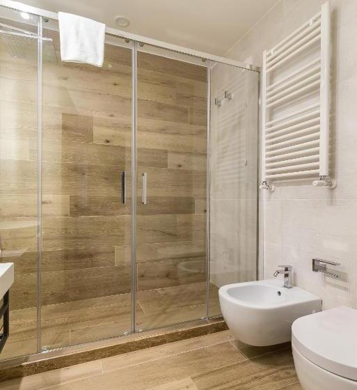 Deluxe Room, Via Milano 52