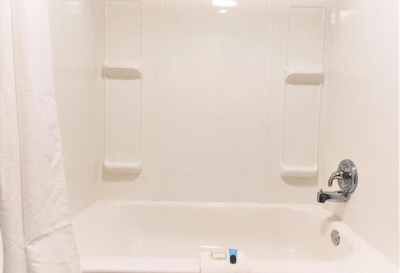 Номер Deluxe, Economy 7 Inn  Newport News