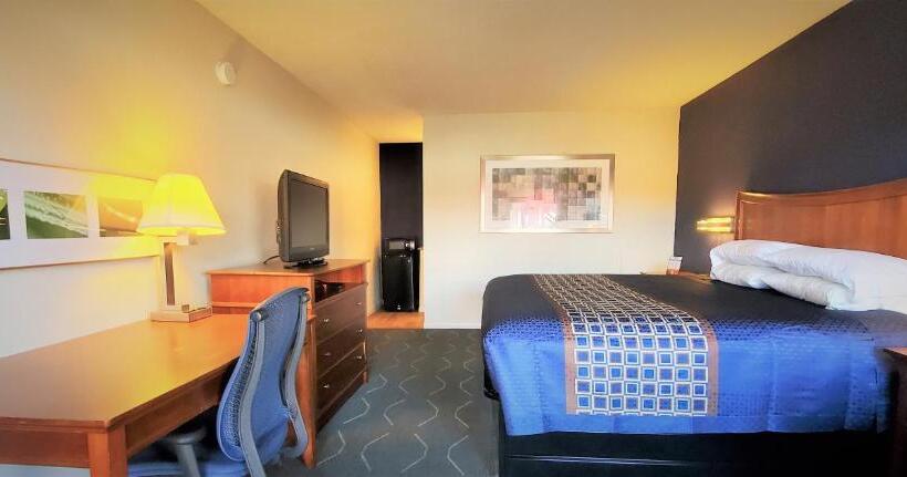 Номер Superior Кровать Кинг, Economy 7 Inn  Newport News