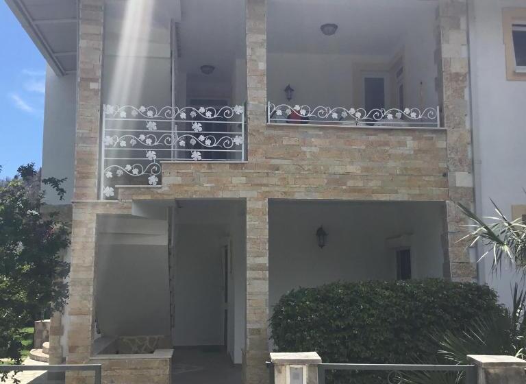 سوییت, Vila Jovana