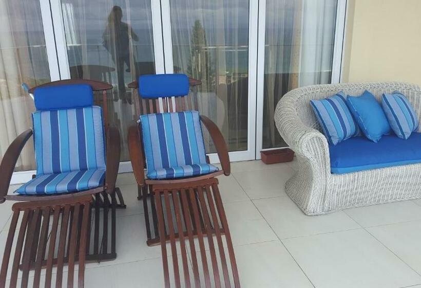سوئیت با وان آب گرم, The Homestead Margate   South Africa