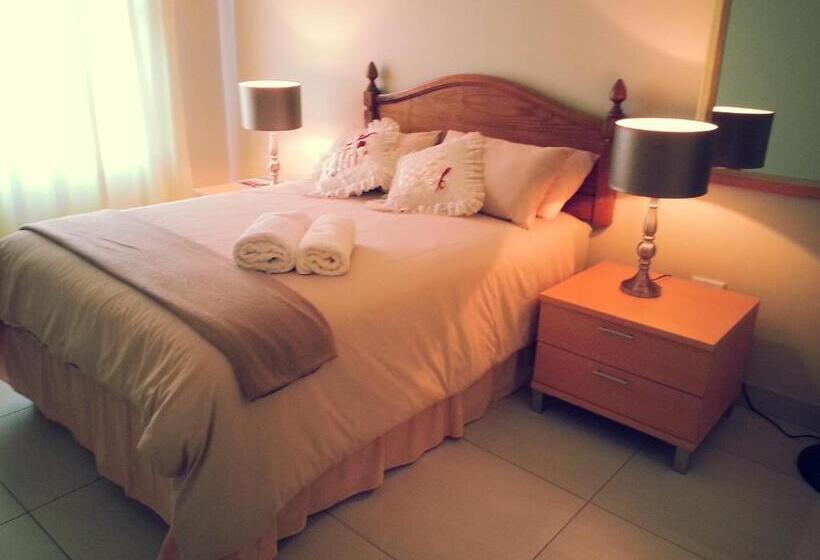 Standard room with outdoor bath, The Homestead Margate   South Africa