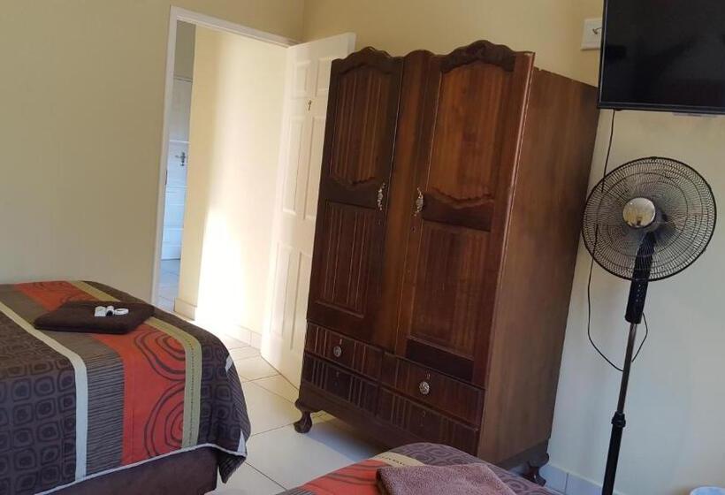 اتاق خانوادگی, The Homestead Margate   South Africa
