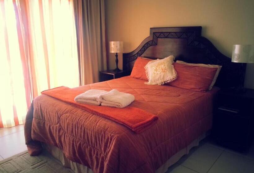اتاق استاندارد با چشم‌انداز استخر, The Homestead Margate   South Africa