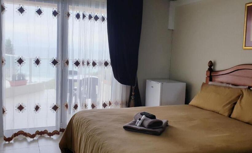 اتاق استاندارد با سرویس بهداشتی مشترک, The Homestead Margate   South Africa