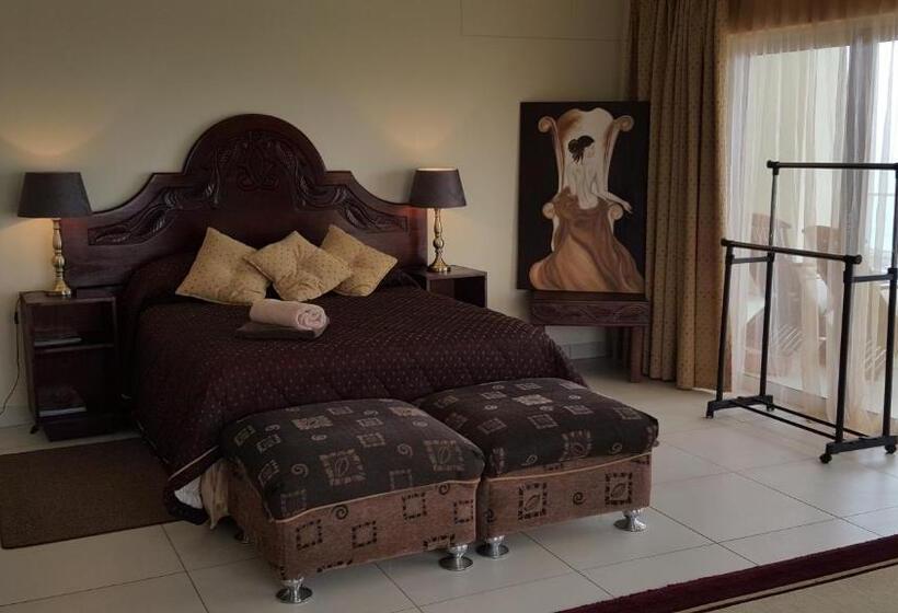 سوئیت با وان آب گرم, The Homestead Margate   South Africa