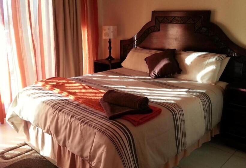 اتاق استاندارد با چشم‌انداز استخر, The Homestead Margate   South Africa