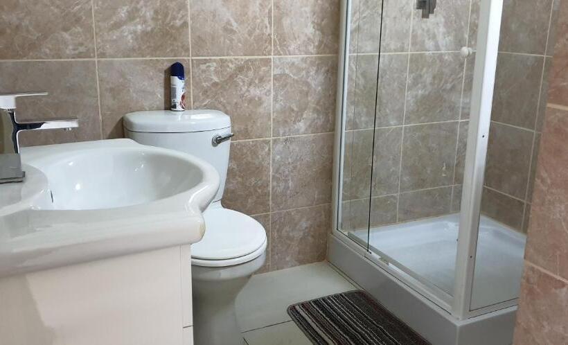 اتاق استاندارد با سرویس بهداشتی مشترک, The Homestead Margate   South Africa