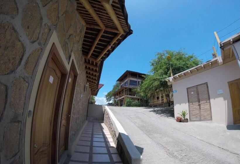 اتاق خانوادگی, Punta Hills Montanita