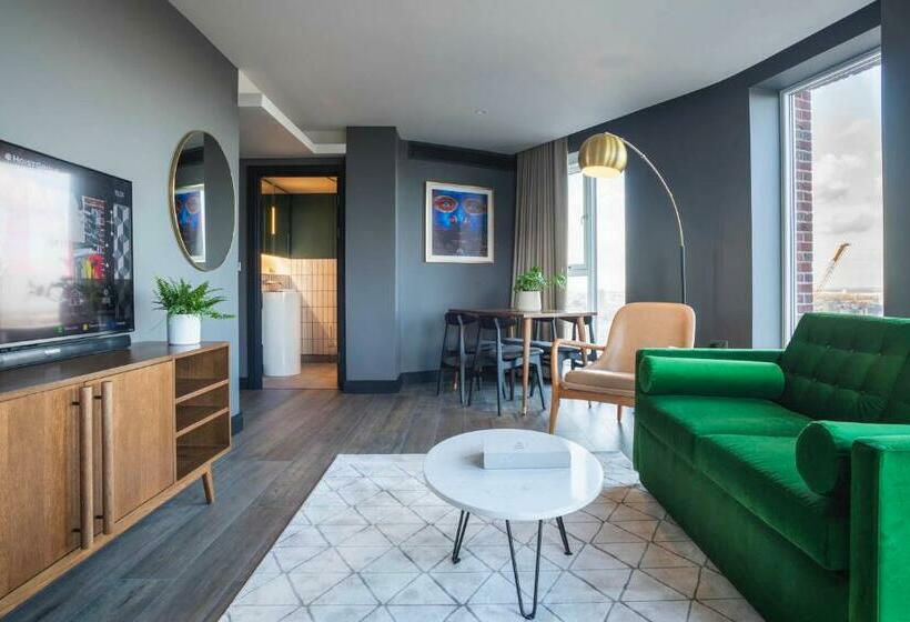 Апартаменты Пентхаус 1 Спальня, The Gate London City