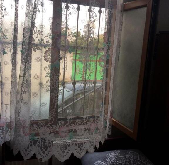 اتاق استاندارد چهار تخته, Huseyn Houses