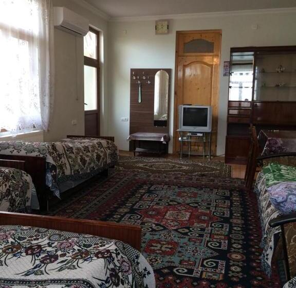 اتاق استاندارد چهار تخته, Huseyn Houses