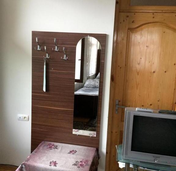 اتاق استاندارد چهار تخته, Huseyn Houses