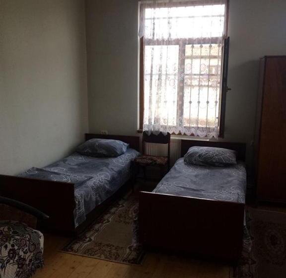 اتاق استاندارد چهار تخته, Huseyn Houses