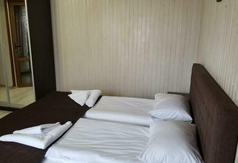 اتاق استاندارد با بالکن, Guest House Mountain