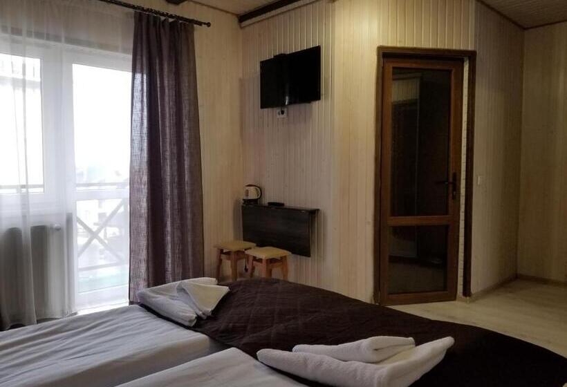 اتاق استاندارد با بالکن, Guest House Mountain
